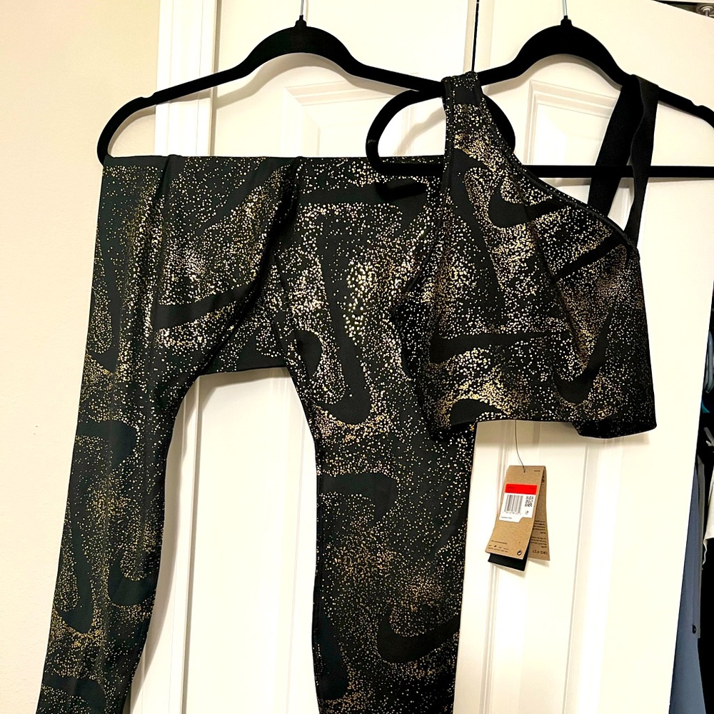 Matching NIKE Gold&Black athletic set for women SIZE L